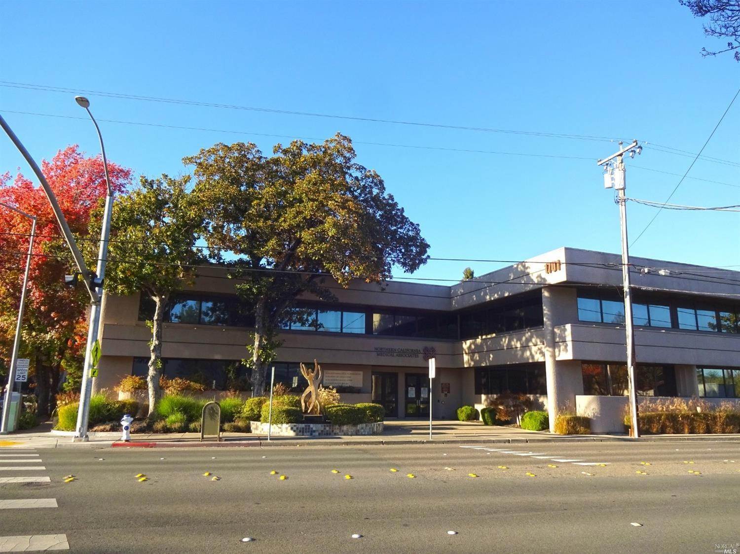 Commercial for Sale at 1701 4th Street Santa Rosa, California 95404 United States