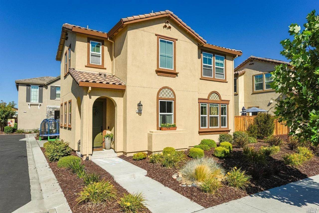 Single Family Homes for Sale at 5449-1 SE Kaitlyn Pl SE Rohnert Park, California 94928 United States