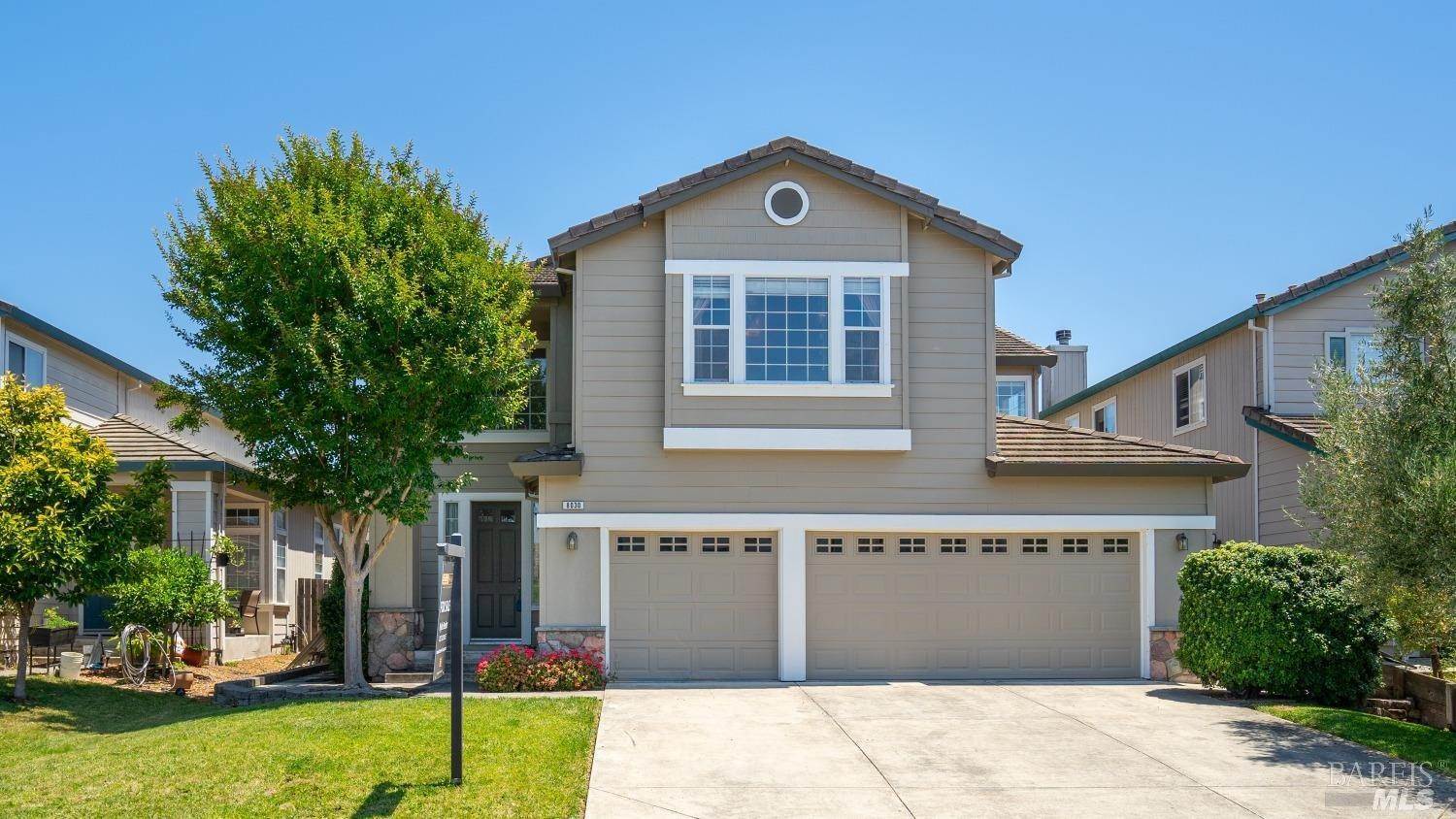 Single Family Homes 为 销售 在 8030 Mammoth Drive Rohnert Park, 加利福尼亚州 94928 美国