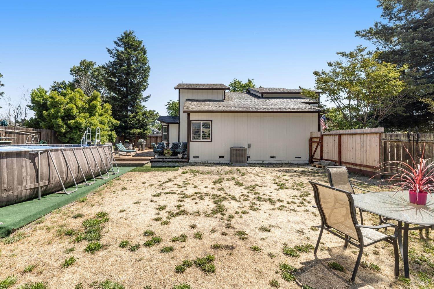5. Single Family Homes for Sale at 236 Veronda Avenue Cotati, California 94931 United States