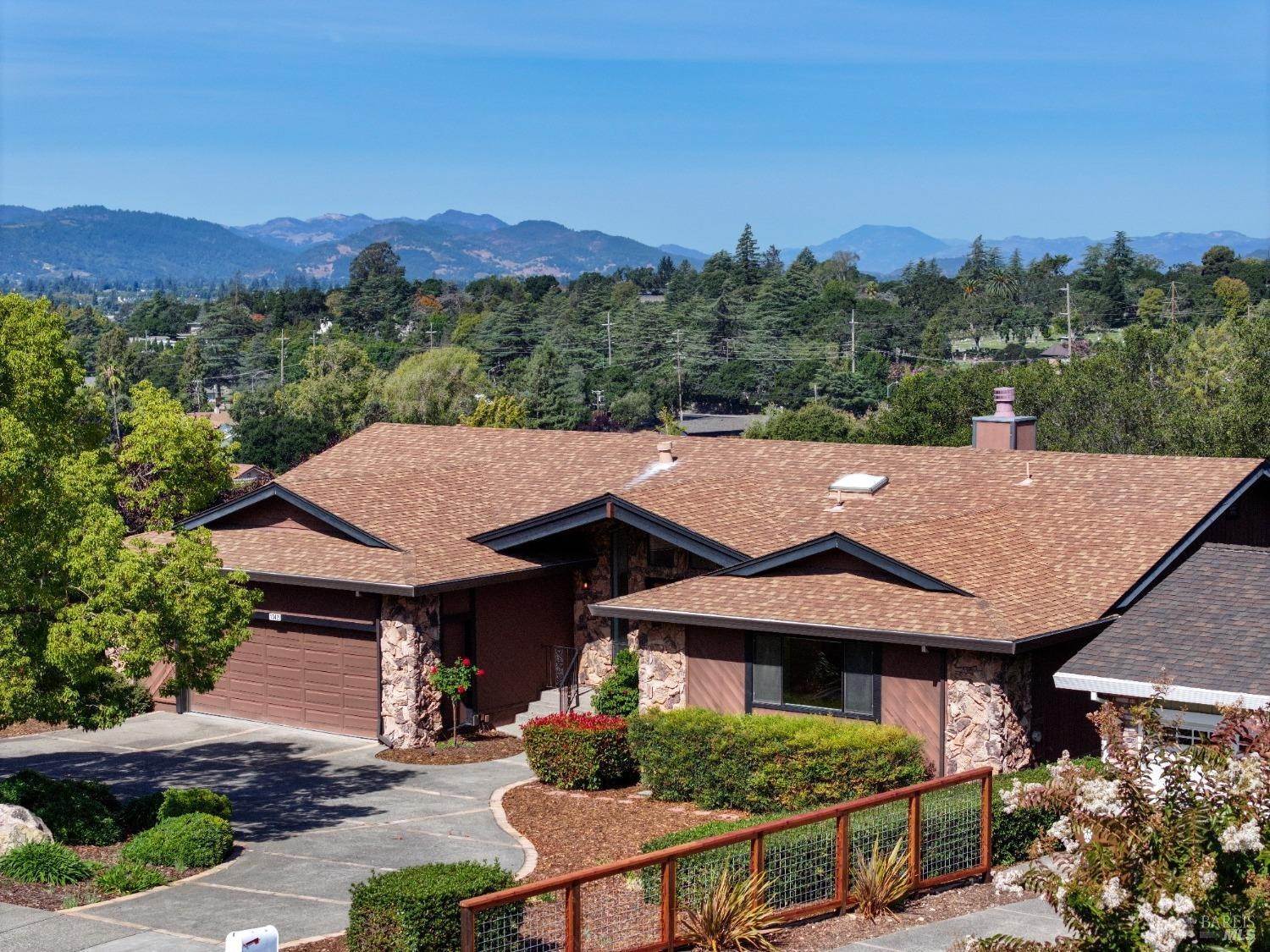Single Family Homes for Sale at 1042 Oakmont Court Napa, California 94559 United States