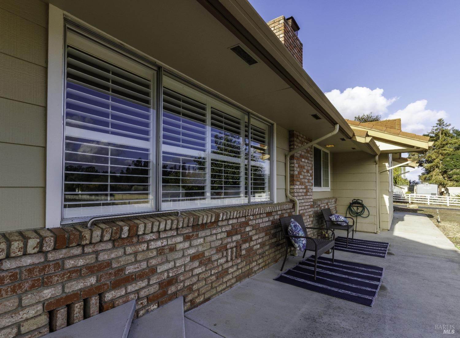4. Single Family Homes for Sale at 397 W Railroad Avenue Cotati, California 94931 United States